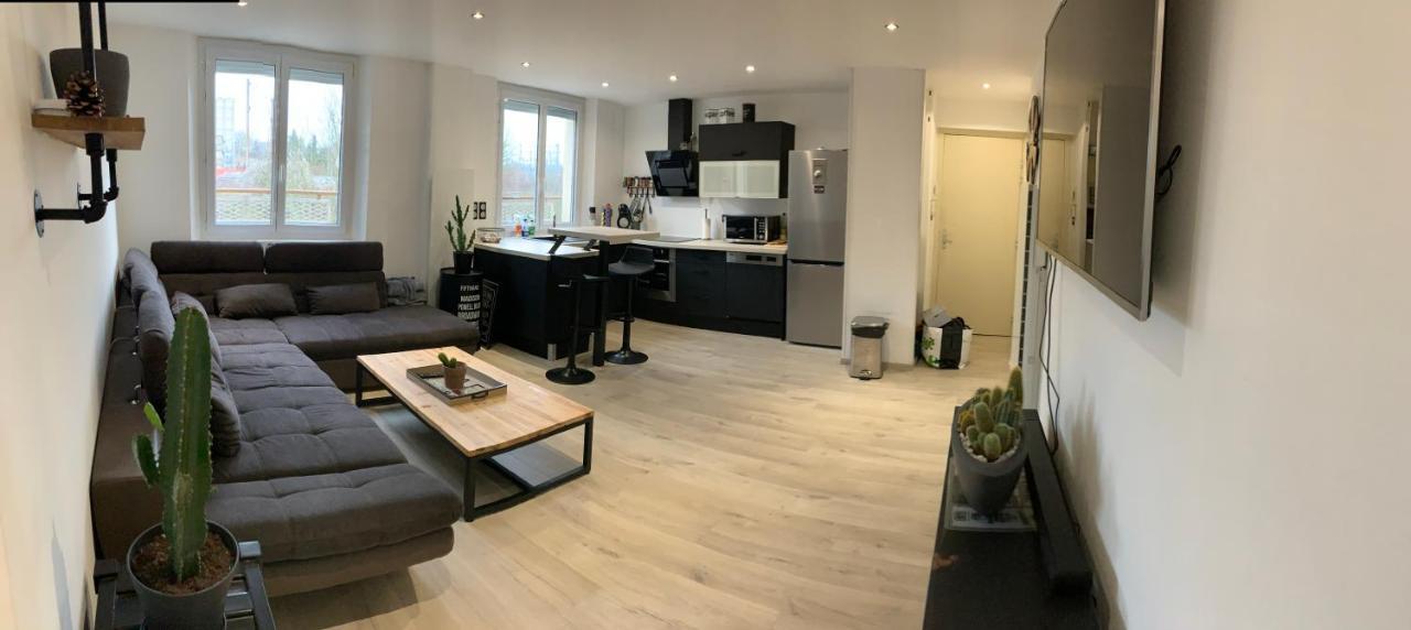 Appartement De Adrien Garage Prive Charleville-Mezieres Exterior photo