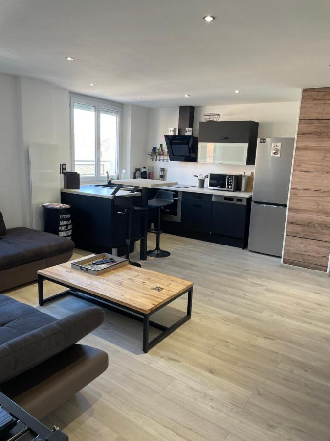 Appartement De Adrien Garage Prive Charleville-Mezieres Exterior photo